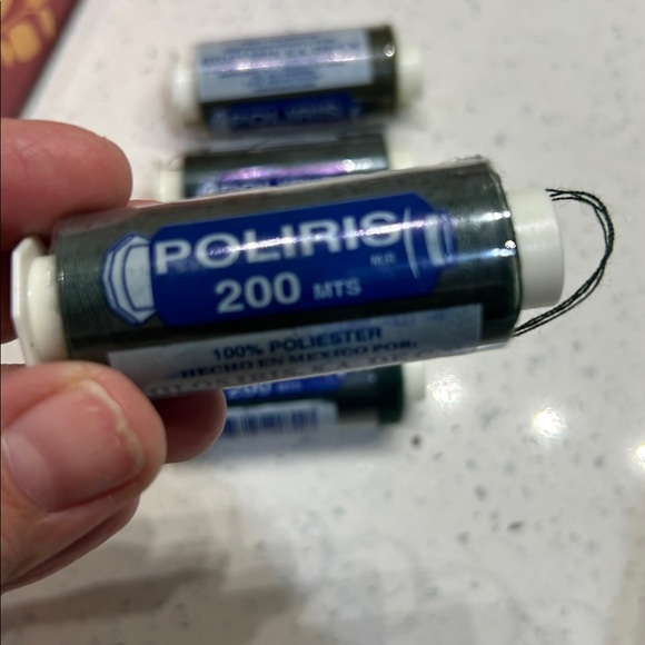 (5) Poliris Polyester Thread Set - Picture 2 of 4
